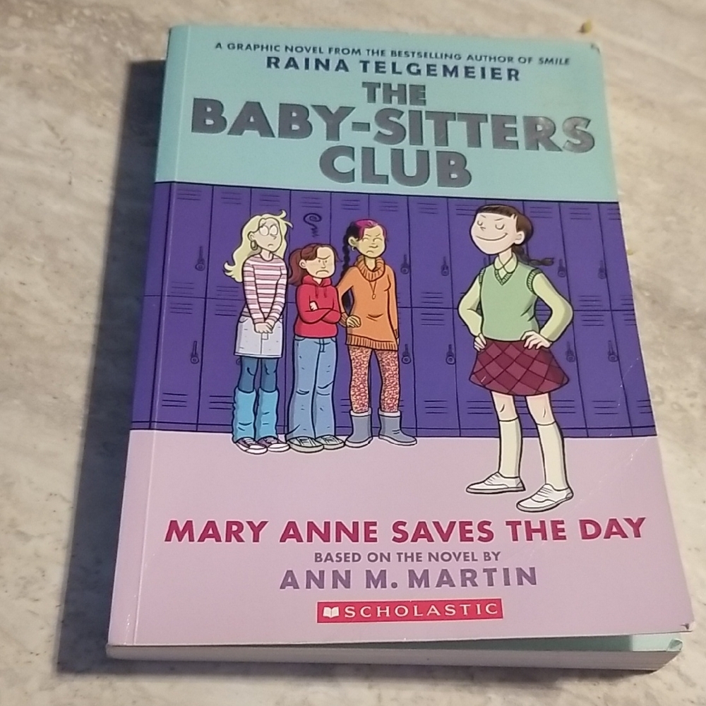Scholastic The Baby-Sitters Club Graphic Novel By Raina Telgemeier